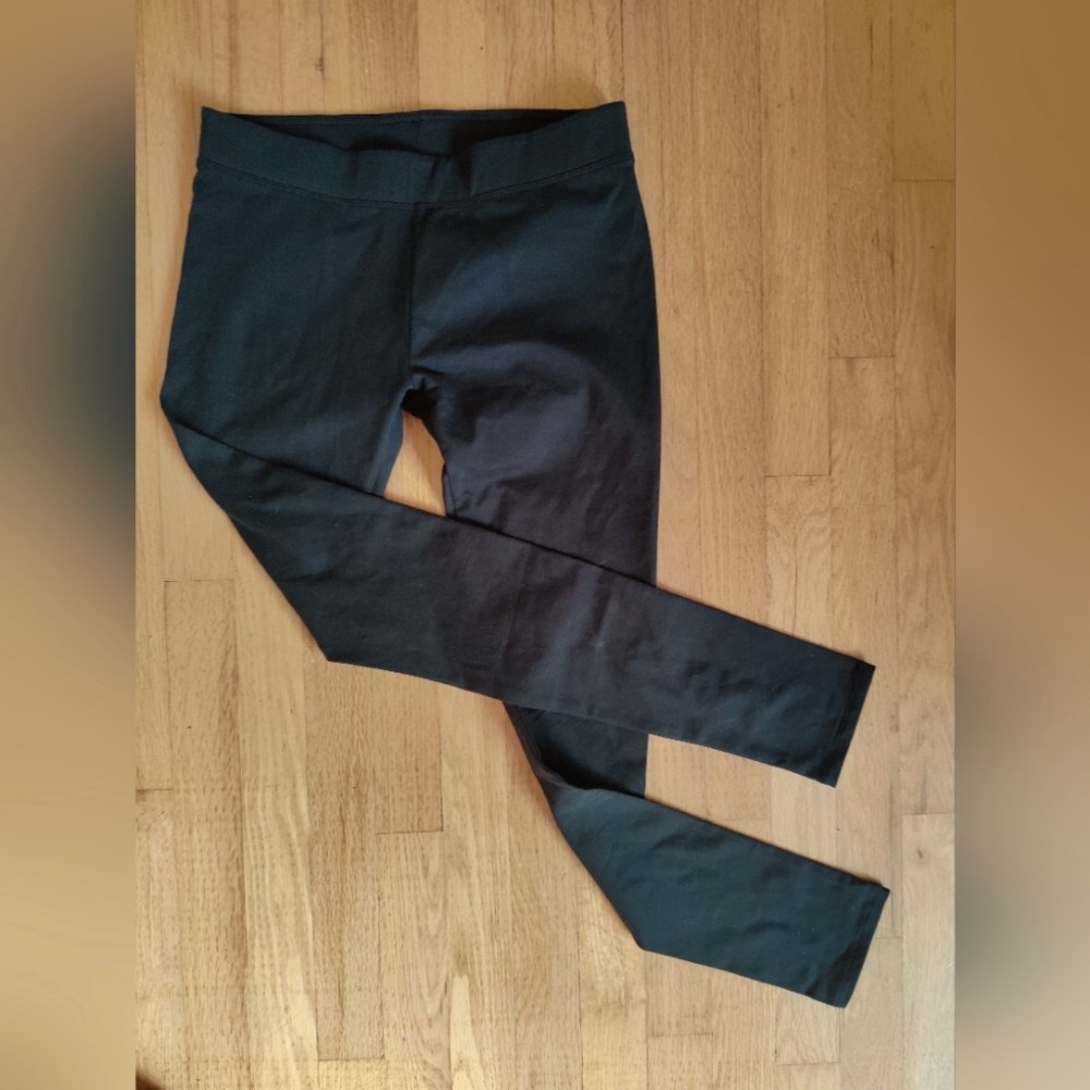 Pact Women's leggings size Medium
